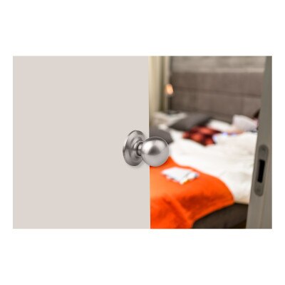 Yale Bridgeport Passage Door Knob Set, Non Locking, Satin Nickel